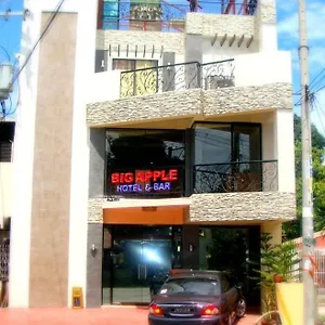 Big Apple & Bar ホテル